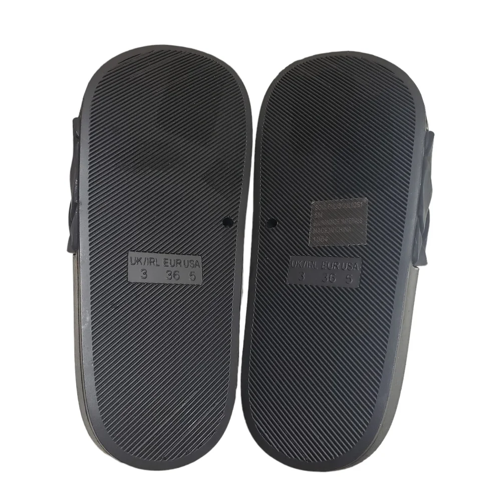 Steve Madden Soulful Black Quilted Pool Slides Sz 5